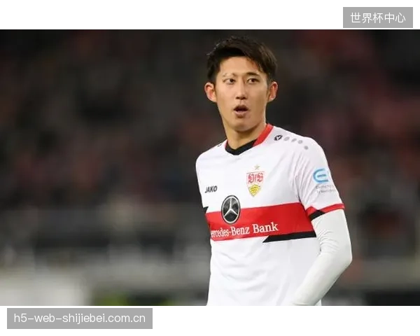 拜仁后卫伊藤洋辉或成后防核心，其出球能力是日本队由守转攻关键。
